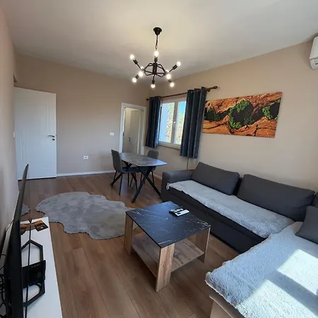 Luxury House Appartement Tirana