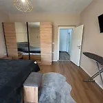 Luxury House Apartment *